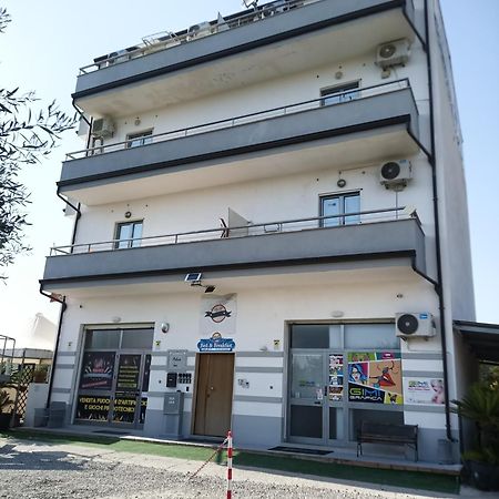 B&B Iona Rocca di Neto Екстер'єр фото
